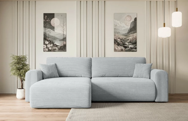 Bezug: Cord, Farbe: Grau - Poso 110, Stellvariante: Universall - Links/Rechts angeordnet, Stoffbeschreibung: POSO ist ein angenehm anzufühlender Velours mit Kordstruktur (35000 MartindaleZyklen) und leicht zu reinigender Möbellstoff, lichtecht (5) und pillingarm (5), Gewicht 380 g/m2 ±5%, Materialzusammensetzung: 90% Polyseter, 10% Nylon, Pilling Resistenz: 5, Abriebfestigkeit: 5, Scheuerbeständigkeit: 30000 Martindale-Zyklen, Zimmer: Wohnzimmer, Tiefe: 145 cm, Breite: 272 cm, Höhe: 83 cm, Schlaffunktion: Mit Schlaffunktion, Länge der Schlaffläche: 204 cm, Breite der Schlaffläche: 120 cm, Liegehöhe: 40 cm, Anzahl der Sitzflächen: 3, Sitzfüllung: Wellenfeder + T30-Schaumstoff, Anzahl der Rückenkissen: 2, Art der Rückenkissen: Abnehmabr, Annzahl der Sitzkissen: 2, Anzahl der Zierkissen: 2, Material der Füße: Kunststoff, Höhe der Füße: 3,5 cm, Farbe der Füße: Schwarz, Tiefe der Armlehnen: 90 cm, Breite der Armlehnen: 22 cm, Breite der Ottomane: 93 cm, Tiefe der Ottomane: 106 cm, Tiefe der Sitzfläche: 50 cm, Sitzhöhe: 40 cm, Art des Stauraumes: Innenfach geschlossen - 1