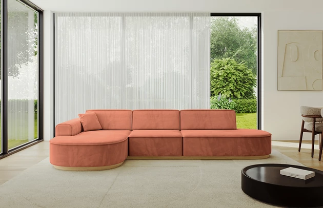 Bezug: Samt, Farbe: Apricot - Dream Velvet 202.07, Stellvariante: Ottomane Links, Stoffbeschreibung: Polsterstoff Dream Velvet: Wasserabweisender und leicht zu reinigender Möbelstoff, scheuerfest (30.000 Martindale-Zyklen) lichtecht (6) und pillingarm (4-5), aus 100 % PES, Gewicht 360 g/m2 ±5 %, Materialzusammensetzung: 100% Polyseter, Pilling Resistenz: 4-5, Abriebfestigkeit: 5, Scheuerbeständigkeit: 30000 Martindale-Zyklen, Ausstattung: Kissen, Zimmer: Wohnzimmer, Tiefe: 171 cm, Breite: 328 cm, Höhe: 83 cm, Anzahl der Sitzflächen: 4, Sitzfüllung: Wellenfeder + HR35 und T30-Schaum, Art der Rückenkissen: Rückenlehne - feste, Annzahl der Sitzkissen: 3, Anzahl der Zierkissen: 1, Breite der Armlehnen: 20 cm, Höhe der Armlehnen: 58 cm, Breite der Ottomane: 109 cm, Tiefe der Ottomane: 151 cm, Tiefe der Sitzfläche: 62 cm, Sitzhöhe: 47 cm, Schlaffunktion: Ohne Schlaffunktion - 1