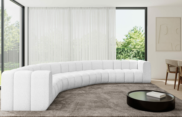 Bezug: Bouclé, Farbe: Weiß - Quelle 01, Stellvariante: U-Form, Stoffbeschreibung: Polsterstoff Quelle: hochwertiger Bouclé Stoff, strapazierfähig, atmungsaktiv und pflegeleicht. (80.000 Martindale-Zyklen) 100 % PES, pillingarm(4-5), Gewicht 315 g/m² ±5 %, Materialzusammensetzung: 100% Polyseter, Pilling Resistenz: 5, Abriebfestigkeit: 5, Scheuerbeständigkeit: 80000 Martindale-Zyklen, Zimmer: Wohnzimmer, Tiefe: 373 cm, Breite: 373 cm, Höhe: 70 cm, Anzahl der Sitzflächen: 7, Sitzfüllung: Wellenfeder, Art der Rückenkissen: Rückenlehne - feste, Tiefe der Sitzfläche: 62 cm, Sitzhöhe: 40 cm, Schlaffunktion: Ohne Schlaffunktion - 1