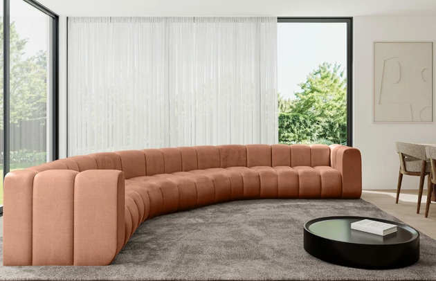 Bezug: Samt, Farbe: Apricot - Monolith 61, Stellvariante: U-Form, Stoffbeschreibung: MONOLITH: Wasserabweisender und leicht zu reinigender Möbelstoff, scheuerfest (100.000 Martindale-Zyklen) lichtecht (5) und pillingarm (4-5), aus 100 % PES, Gewicht 330 g/m2 ±5 %, Materialzusammensetzung: 100% Polyseter, Pilling Resistenz: 4, Abriebfestigkeit: 5, Scheuerbeständigkeit: 100000 Martindale-Zyklen, Zimmer: Wohnzimmer, Tiefe: 373 cm, Breite: 373 cm, Höhe: 70 cm, Anzahl der Sitzflächen: 7, Sitzfüllung: Wellenfeder, Art der Rückenkissen: Rückenlehne - feste, Tiefe der Sitzfläche: 62 cm, Sitzhöhe: 40 cm, Schlaffunktion: Ohne Schlaffunktion - 1