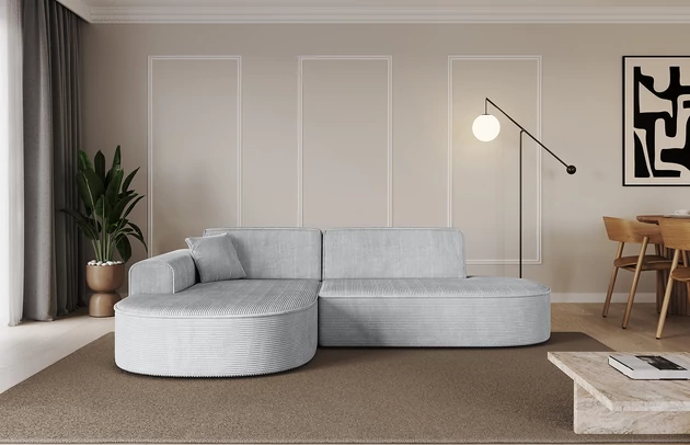 Bezug: Cord, Farbe: Grau - Poso 110, Stellvariante: Ottomane Links, Stoffbeschreibung: POSO ist ein angenehm anzufühlender Velours mit Kordstruktur (35000 MartindaleZyklen) und leicht zu reinigender Möbellstoff, lichtecht (5) und pillingarm (5), Gewicht 380 g/m2 ±5%, Materialzusammensetzung: 90% Polyseter, 10% Nylon, Pilling Resistenz: 5, Abriebfestigkeit: 5, Scheuerbeständigkeit: 30000 Martindale-Zyklen, Ausstattung: Kissen, Zimmer: Wohnzimmer, Tiefe: 171 cm, Breite: 243 cm, Höhe: 79,5 cm, Anzahl der Sitzflächen: 3, Sitzfüllung: Wellenfeder + HR35 und T30-Schaum, Art der Rückenkissen: Rückenlehne - feste, Annzahl der Sitzkissen: 2, Anzahl der Zierkissen: 1, Breite der Armlehnen: 20 cm, Höhe der Armlehnen: 58 cm, Breite der Ottomane: 109 cm, Tiefe der Ottomane: 151 cm, Tiefe der Sitzfläche: 62 cm, Sitzhöhe: 43,5 cm, Schlaffunktion: Ohne Schlaffunktion - 1