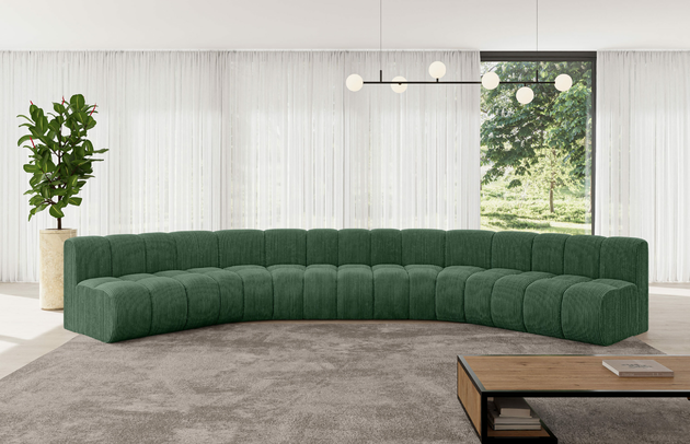 Bezug: Cord, Farbe: Grün - Poso 14, Stellvariante: U-Form, Stoffbeschreibung: POSO ist ein angenehm anzufühlender Velours mit Kordstruktur (35000 MartindaleZyklen) und leicht zu reinigender Möbellstoff, lichtecht (5) und pillingarm (5), Gewicht 380 g/m2 ±5%, Materialzusammensetzung: 90% Polyseter, 10% Nylon, Pilling Resistenz: 5, Abriebfestigkeit: 5, Scheuerbeständigkeit: 30000 Martindale-Zyklen, Zimmer: Wohnzimmer, Tiefe: 174 cm, Breite: 490 cm, Höhe: 70 cm, Anzahl der Sitzflächen: 7, Sitzfüllung: Wellenfeder, Art der Rückenkissen: Rückenlehne - feste, Tiefe der Sitzfläche: 62 cm, Sitzhöhe: 40 cm, Schlaffunktion: Ohne Schlaffunktion - 1
