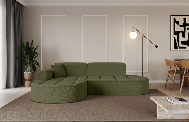 Bezug: Bouclé, Farbe: Grün - Quelle 38, Stellvariante: Ottomane Links, Stoffbeschreibung: polsterstoff-quelle-hochwertiger-boucle-stoff-strapazierfahig-atmungsaktiv-und-pflegeleicht-80-000-martindale-zyklen-100-pes-pillingarm4-5-gewicht-315-g-m2-±5, Materialzusammensetzung: 100% Polyseter, Pilling Resistenz: 5, Abriebfestigkeit: 4, Scheuerbeständigkeit: 80000 Martindale-Zyklen, Ausstattung: Zierkissen, Zimmer: Wohnzimmer, Tiefe: 171 cm, Breite: 243 cm, Höhe: 79,5 cm, Anzahl der Sitzflächen: 3, Sitzfüllung: Wellenfeder + HR35 und T30-Schaum, Art der Rückenkissen: Rückenlehne - feste, Annzahl der Sitzkissen: 2, Anzahl der Zierkissen: 1, Breite der Armlehnen: 20 cm, Höhe der Armlehnen: 58 cm, Breite der Ottomane: 109 cm, Tiefe der Ottomane: 151 cm, Tiefe der Sitzfläche: 62 cm, Sitzhöhe: 43,5 cm, Schlaffunktion: Ohne Schlaffunktion - 1