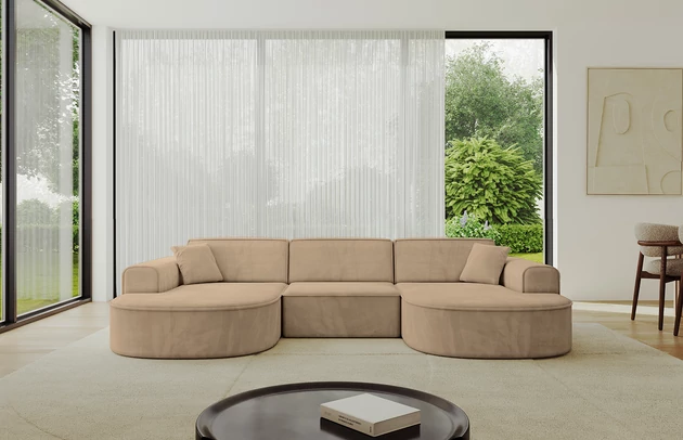 Bezug: Samt, Farbe: Beige - Kronos 35, Stellvariante: U-Form, Stoffbeschreibung: KRONOS: Scheuerfester (50.000 Martindale-Zyklen), flauschiger Möbelstoff mit weicher Plüschoberfläche, lichtecht (5), reibecht (4-5), pillingarm (4). Gewicht 275 g/m2 ±5%., Materialzusammensetzung: 100% Polyseter, Pilling Resistenz: 5, Abriebfestigkeit: 5, Scheuerbeständigkeit: 50000 Martindale-Zyklen, Ausstattung: Kissen, Zimmer: Wohnzimmer, Tiefe: 171 cm, Breite: 303 cm, Höhe: 79,5 cm, Anzahl der Sitzflächen: 4, Sitzfüllung: Wellenfeder + HR35 und T30-Schaum, Art der Rückenkissen: Rückenlehne - feste, Annzahl der Sitzkissen: 3, Anzahl der Zierkissen: 2, Breite der Armlehnen: 20 cm, Höhe der Armlehnen: 58 cm, Breite der Ottomane: 109 cm, Tiefe der Ottomane: 151 cm, Tiefe der Sitzfläche: 62 cm, Sitzhöhe: 43,5 cm, Schlaffunktion: Ohne Schlaffunktion - 1