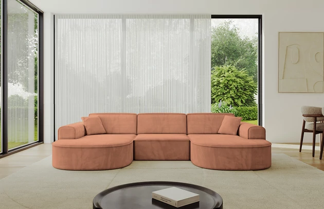 Bezug: Samt, Farbe: Apricot - Kronos 41, Stellvariante: U-Form, Stoffbeschreibung: KRONOS: Scheuerfester (50.000 Martindale-Zyklen), flauschiger Möbelstoff mit weicher Plüschoberfläche, lichtecht (5), reibecht (4-5), pillingarm (4). Gewicht 275 g/m2 ±5%., Materialzusammensetzung: 100% Polyseter, Pilling Resistenz: 5, Abriebfestigkeit: 5, Scheuerbeständigkeit: 50000 Martindale-Zyklen, Ausstattung: Kissen, Zimmer: Wohnzimmer, Tiefe: 171 cm, Breite: 303 cm, Höhe: 79,5 cm, Anzahl der Sitzflächen: 4, Sitzfüllung: Wellenfeder + HR35 und T30-Schaum, Art der Rückenkissen: Rückenlehne - feste, Annzahl der Sitzkissen: 3, Anzahl der Zierkissen: 2, Breite der Armlehnen: 20 cm, Höhe der Armlehnen: 58 cm, Breite der Ottomane: 109 cm, Tiefe der Ottomane: 151 cm, Tiefe der Sitzfläche: 62 cm, Sitzhöhe: 43,5 cm, Schlaffunktion: Ohne Schlaffunktion - 1