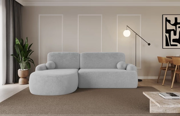 Bezug: Kunstfell, Farbe: Grau - Lapitt 06, Stellvariante: Ottomane Links, Stoffbeschreibung: Polsterstoff LAPITT: besonders weicher und dichter Stoff von hoher Qualität, Zusammensetzung 100%PES, scheuerfest (60000 Zyklen), Gewicht von 315 g/m2 ± 5% ,Reibungswiderstand 4–9, Materialzusammensetzung: 100% Polyester, Pilling Resistenz: 4, Abriebfestigkeit: 5, Scheuerbeständigkeit: 60000 Martindale-Zyklen, Zimmer: Wohnzimmer, Tiefe: 172 cm, Breite: 264 cm, Höhe: 89 cm, Schlaffunktion: Mit Schlaffunktion, Länge der Schlaffläche: 210 cm, Breite der Schlaffläche: 132-cm, Liegehöhe: 42 cm, Anzahl der Sitzflächen: 3, Sitzfüllung: Wellenfeder + T30-Schaumstoff, Anzahl der Rückenkissen: 2, Art der Rückenkissen: Abnehmabr, Annzahl der Sitzkissen: 2, Anzahl der Zierkissen: 2, Material der Füße: Kunststoff, Höhe der Füße: 2 cm, Farbe der Füße: Schwarz, Breite der Ottomane: 107 cm, Tiefe der Ottomane: 128 cm, Tiefe der Sitzfläche: 57 cm, Sitzhöhe: 42 cm, Art des Stauraumes: Innenfach geschlossen - 1