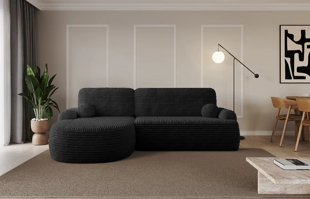 Bezug: Cord, Farbe: Schwarz - Tilia 100, Stellvariante: Ottomane Links, Stoffbeschreibung: Polsterstoff Cord: angenehma Polsterstoff mit Kordstruktur (90-100 000 Martindale-Zyklen) und leicht zu reinigender Möbellstoff, pillingarm (4-5), aus 100%PES, 420 g/m2 ±5 %, Materialzusammensetzung: 100% Polyester, Pilling Resistenz: 4, Abriebfestigkeit: 5, Scheuerbeständigkeit: 100000 Martindale-Zyklen, Zimmer: Wohnzimmer, Tiefe: 172 cm, Breite: 264 cm, Höhe: 89 cm, Schlaffunktion: Mit Schlaffunktion, Länge der Schlaffläche: 210 cm, Breite der Schlaffläche: 132-cm, Liegehöhe: 42 cm, Anzahl der Sitzflächen: 3, Sitzfüllung: Wellenfeder + T30-Schaumstoff, Anzahl der Rückenkissen: 2, Art der Rückenkissen: Abnehmabr, Annzahl der Sitzkissen: 2, Anzahl der Zierkissen: 2, Material der Füße: Kunststoff, Höhe der Füße: 2 cm, Farbe der Füße: Schwarz, Breite der Ottomane: 107 cm, Tiefe der Ottomane: 128 cm, Tiefe der Sitzfläche: 57 cm, Sitzhöhe: 42 cm, Art des Stauraumes: Innenfach geschlossen - 1