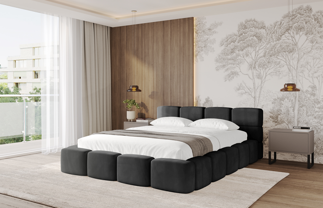 Bezug: Samt, Farbe: Schwarz - Casablanca 2316, Stoffbeschreibung: Polsterstoff Casablanca: „Pet-friendly“, leicht zu reinigen (CleanBOO+), wasserabweisend mit Lotuseffekt, scheuerfest (45.000 Martindale- Zyklen), Gewicht 310g/m2 ±5 %, Zimmer: Schlafzimmer, Länge: 224 cm, Breite: 208 cm, Höhe: 81 cm, Größe: 180x200 cm, Länge der Schlaffläche: 200 cm, Breite der Schlaffläche: 180 cm, Liegehöhe: 48 cm, Matratze: Mit H3 / H4 Taschenfederkern Matratze, Höhe der Matratze: 25 cm, Matratzentyp: Taschenfederkernmatratze, Bettkasten: Ja, Höhe der Bettkasten: 33 cm, Höhe des Kopfteils: 81 cm, Dicke des Kopfteils: 8 cm, Dicke des Fußteils: 7 cm, Gepolsterte Rückseite: Nein - 1